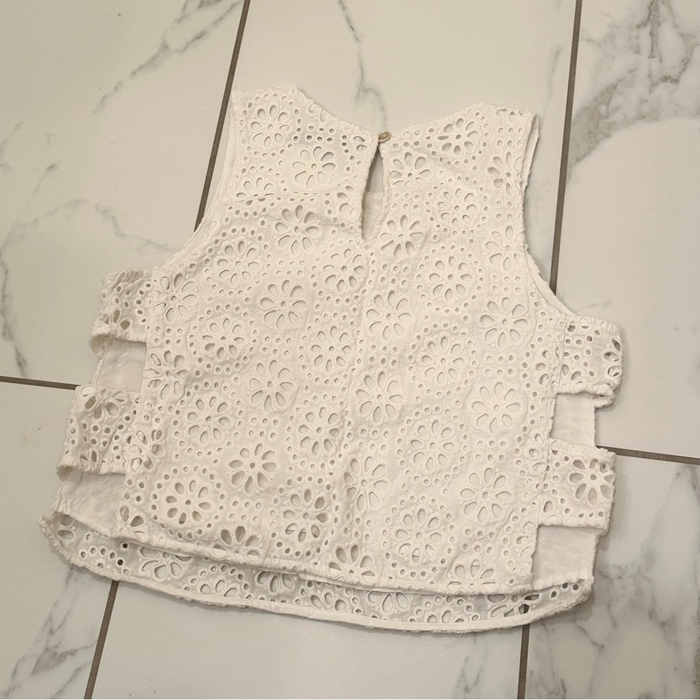 LACE SIDE OPEN TOP - Picture 3 of 6